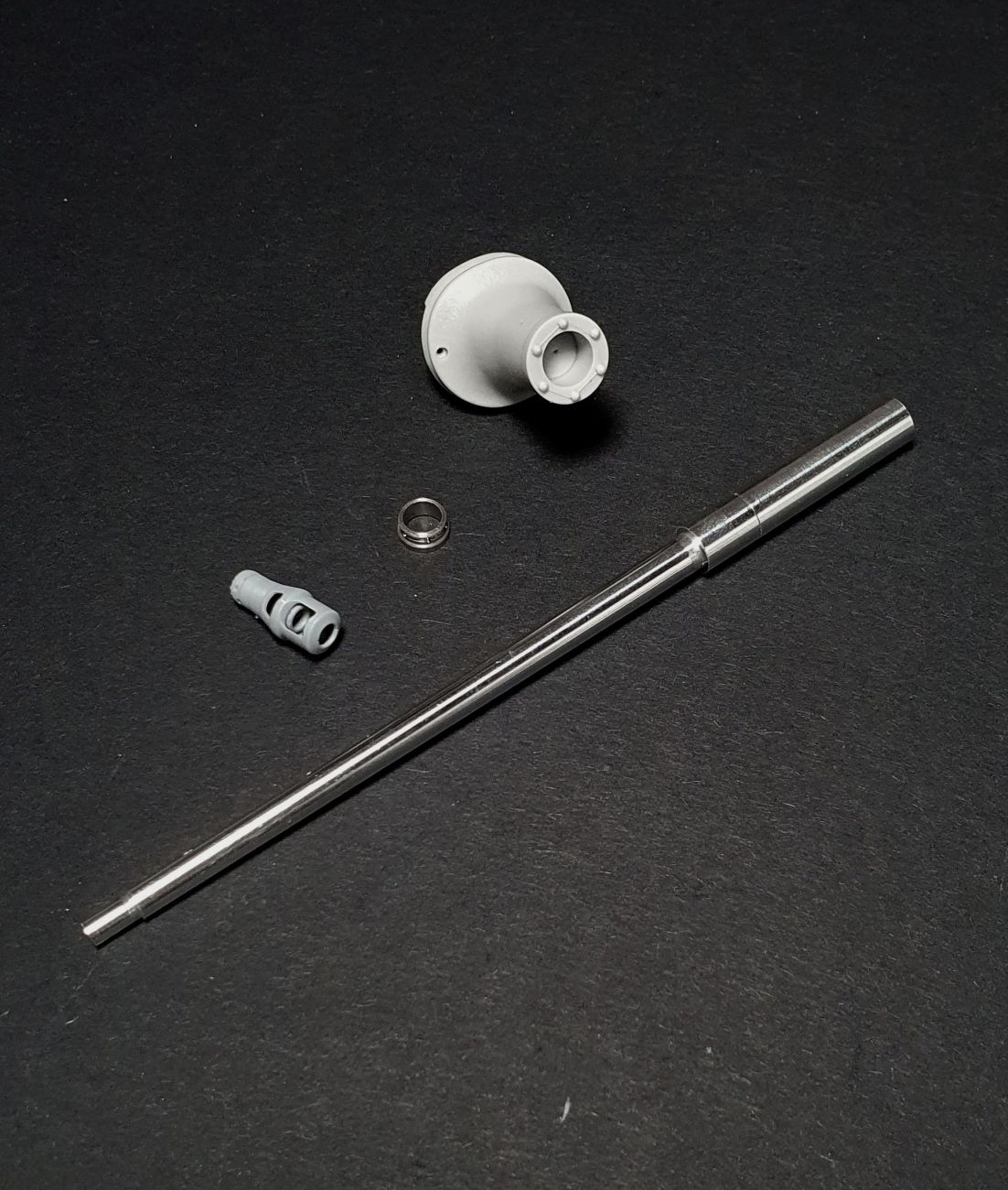 1:35 Pz.Kpfw VI “King Tiger” late mantlet Henschel turret with KwK43/3 gun