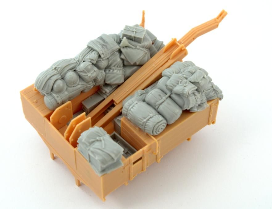 1:35 Stowage set for “Scammel”