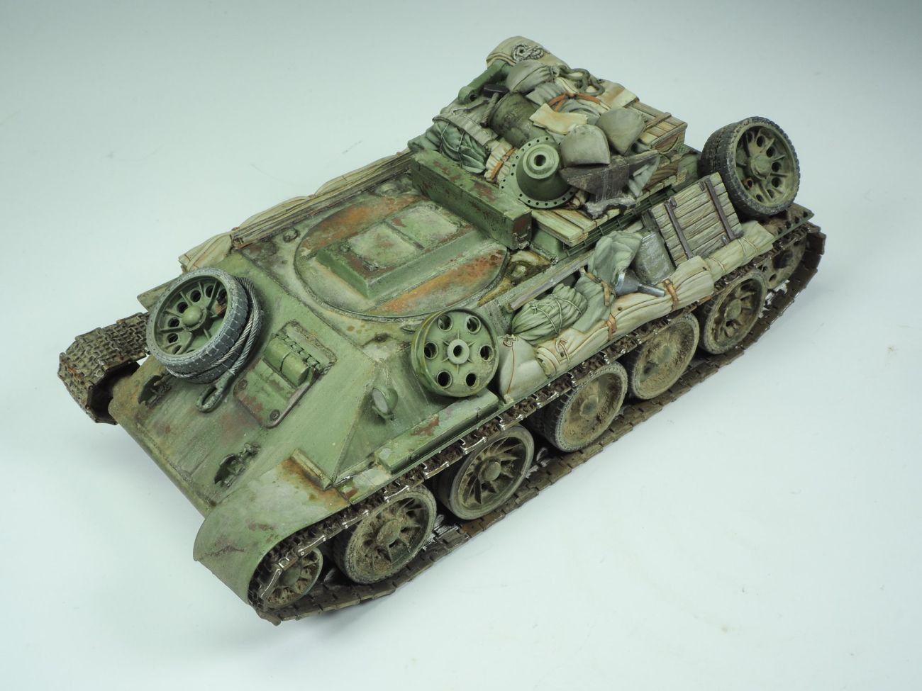 1:35 T-34 Improvised ARV