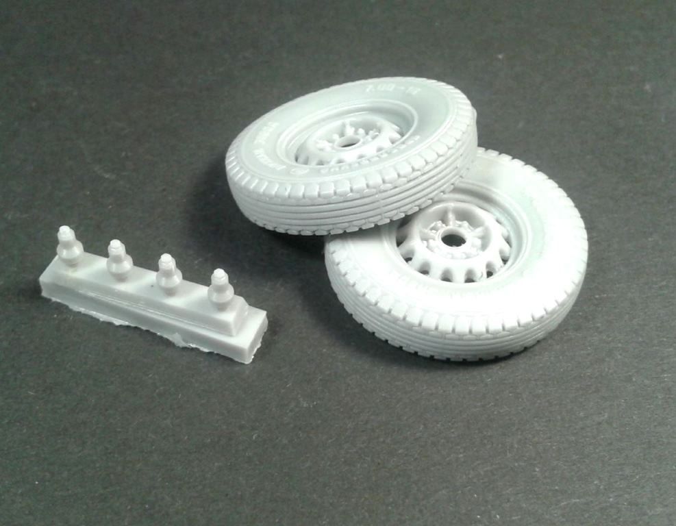 1:35 Road wheels for GAZ-67&BA-64 (Jaroslavskij Szinnyj Zavod)