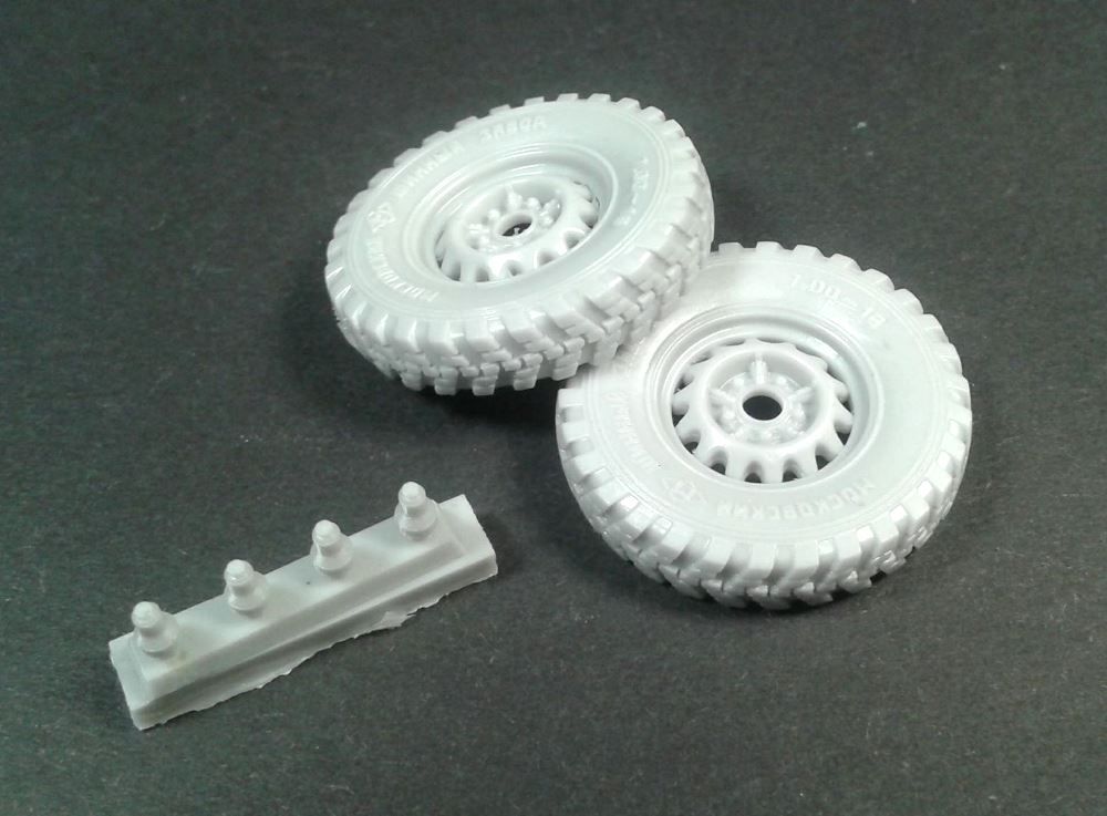 1:35 Road wheels for GAZ-67&BA-64 (Moskovskij Szynnyj Zavod)