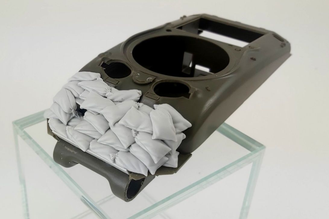1:35 Sandbags armor for M4A1 “Sherman Large Hatch”