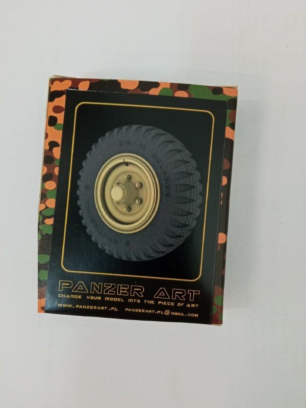 1:35 Sd.Kfz 6 road wheels (Gelände)