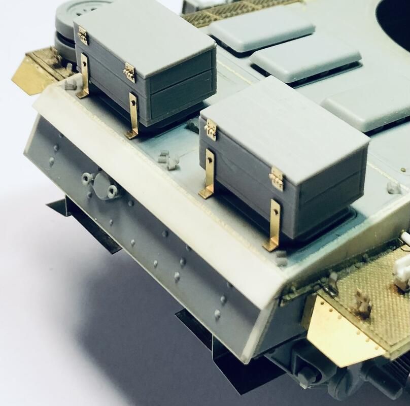 1:35 WOODEN BOXES FOR PZ. BEF. WG. III J, WITH WOOD TEXTURE AND PE BRACKET AND HINGES