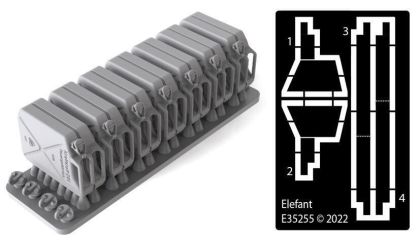 1:35 PZ. III L JERRY CANS RACK WITH CANS 