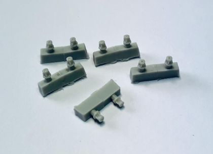 1:35 INSULATOR FOR GERMAN ANTENNAS - SMALLER, 10 PIECES