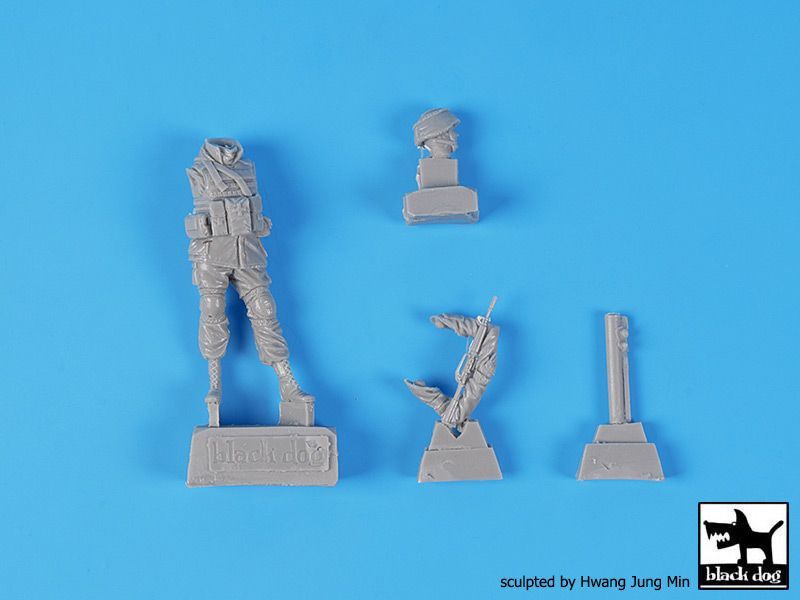 1:35 Ukrainian soldier N°4