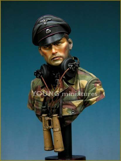 1:10 SS Panzer Officer Normandie 1944