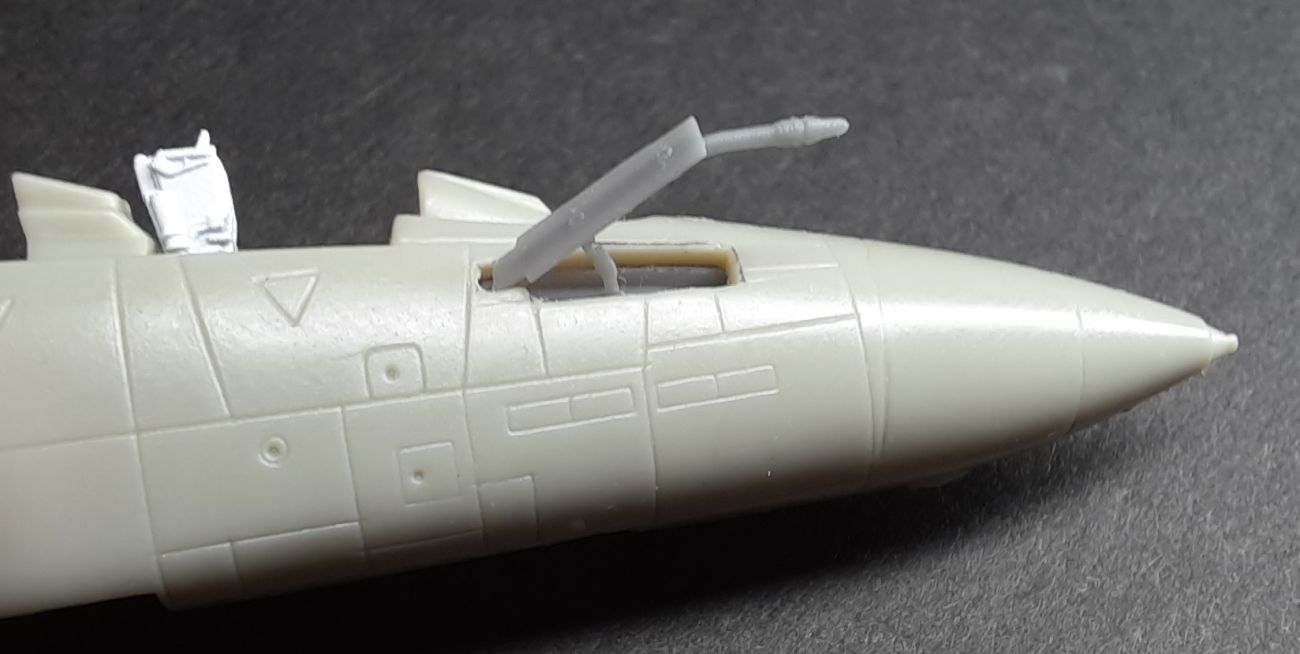 1:144 Refueling probe F-14 (3 variants Revell kit)