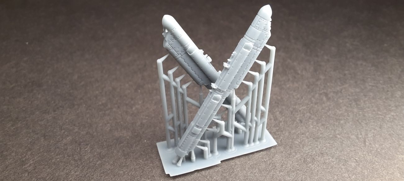 1:144 AN/ALQ 184 long version