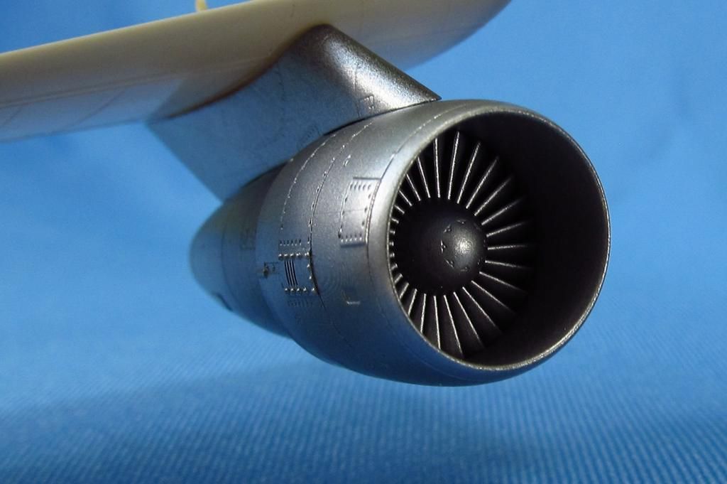 1:72 Lockheed S-3B Viking. Engines