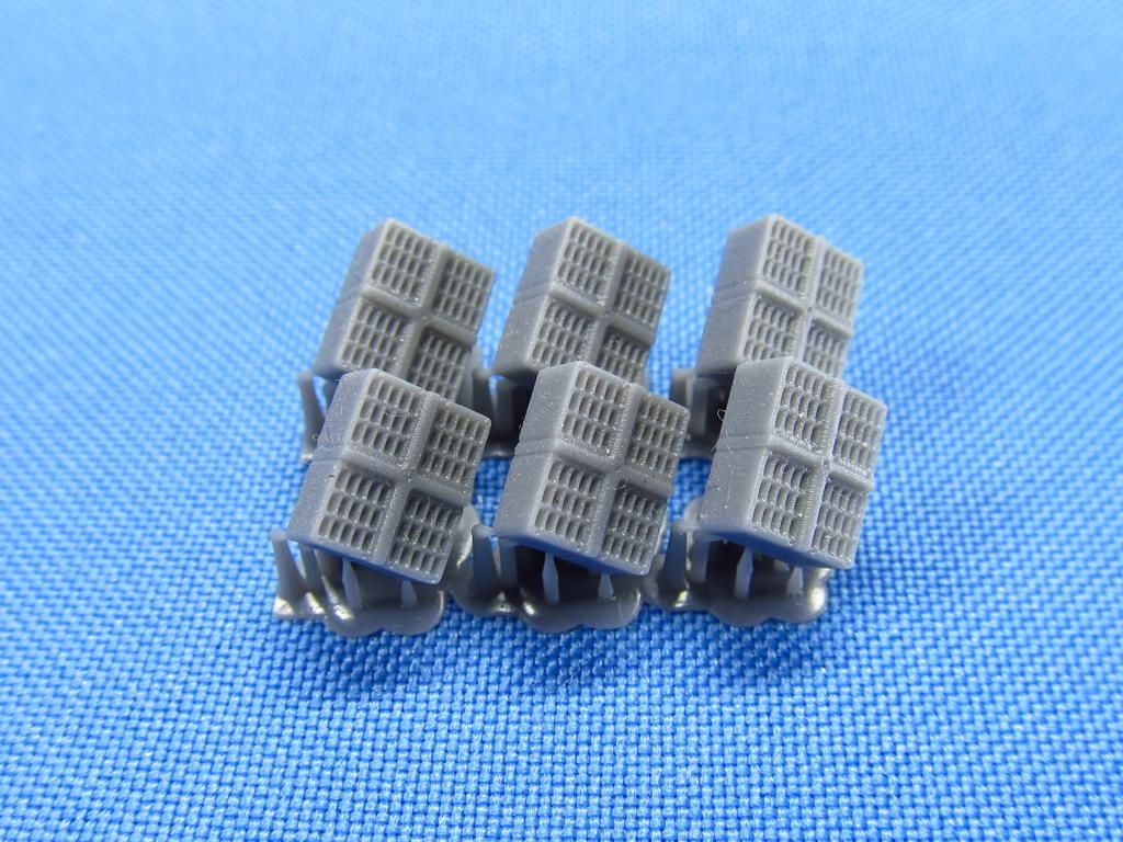 1:48 USAF Chaff/Flare Dispensers Type 1