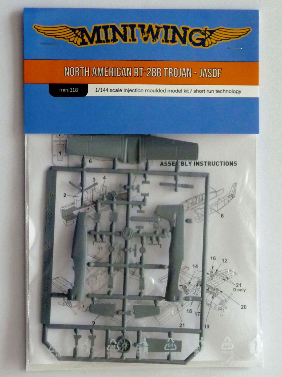 1:144 North American RT-28B 