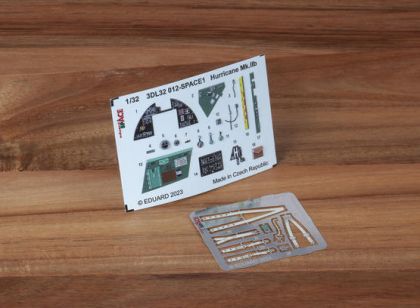 1:32 Hawker Hurricane Mk.IIb SPACE