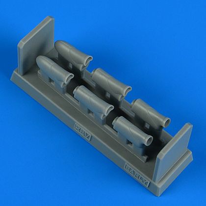 1:32 Hawker Hurricane Mk. IIb early exhaust REVELL