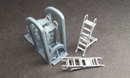 1:144 F-104 Boarding Ladder plus folded version
