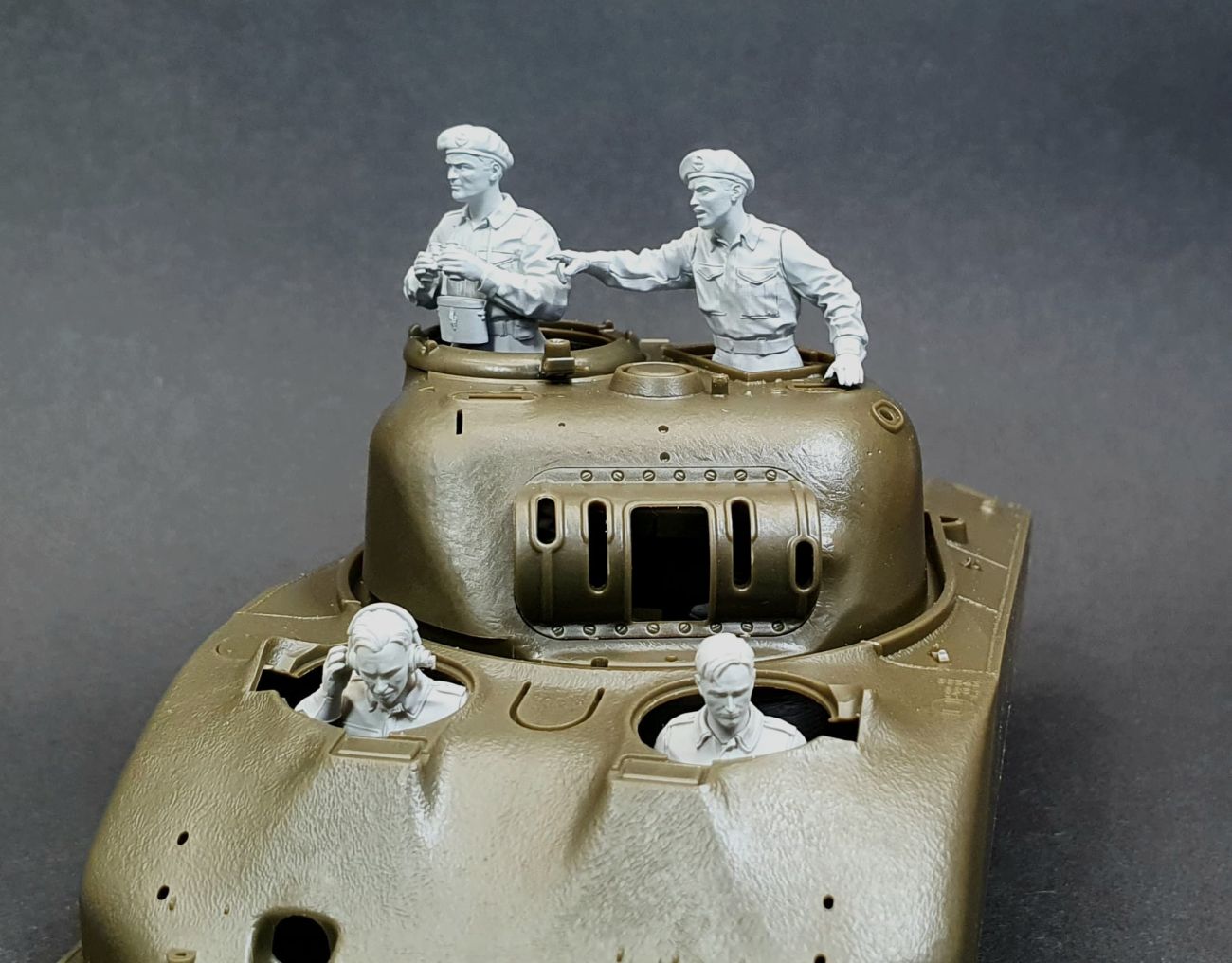 1:35 British Sherman tank crew