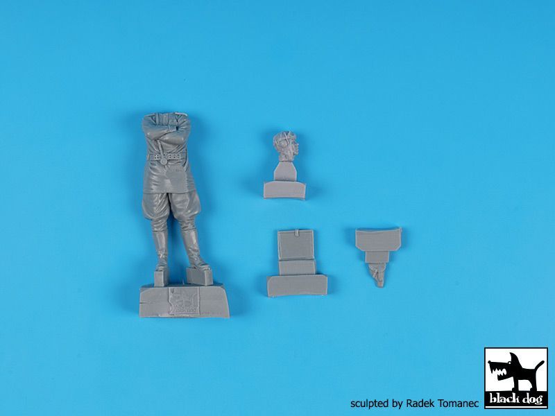 1:32 Soviet fighter pilot WW II N°4