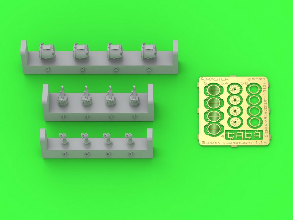1:350 SMS Emden - German searchlight 1,1m - (resin and PE parts) - (4pcs)