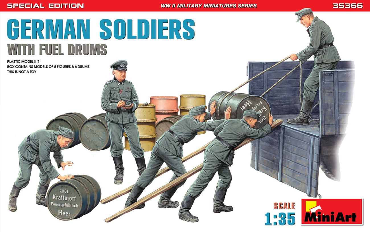1:35 GERMAN SOLDIERS WITH FUEL DRUMS. SPECIAL EDITION