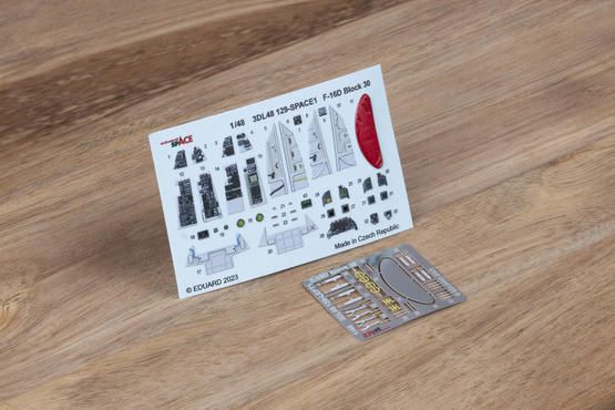 1:48 F-16D Block 30 SPACE