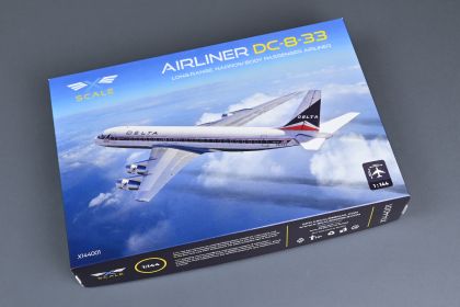 1:144 Airliner DC-8-33 - Long-Range Narrow-Body Passenger Airliner