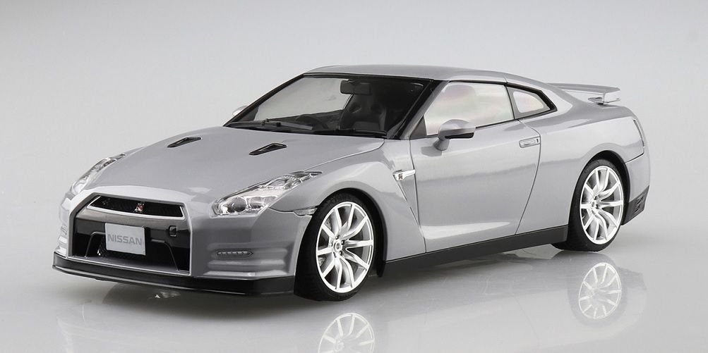 1:24  Nissan R35 GT-R '14 Ultimate Metal Silver Pre-painted Model Kit