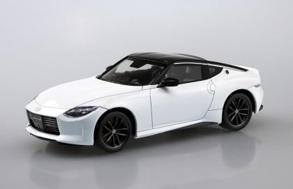 1:32 The Snap Kit Nissan RZ34 Fairlady Z / Prism White