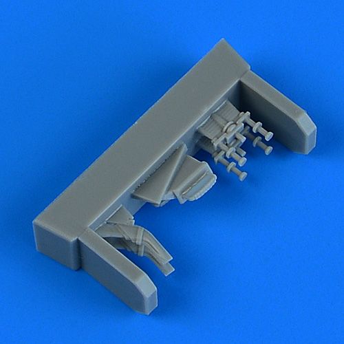 1:48 F-35A Lightning II remove before flight covers