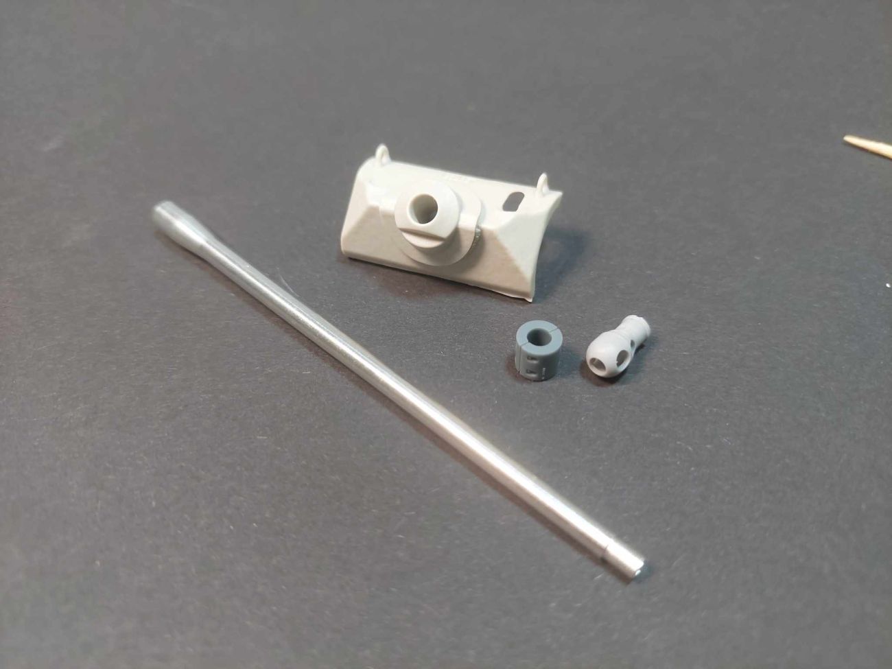 1:35 SPG “Achilles” mantlet with 17pdr OQF Gun