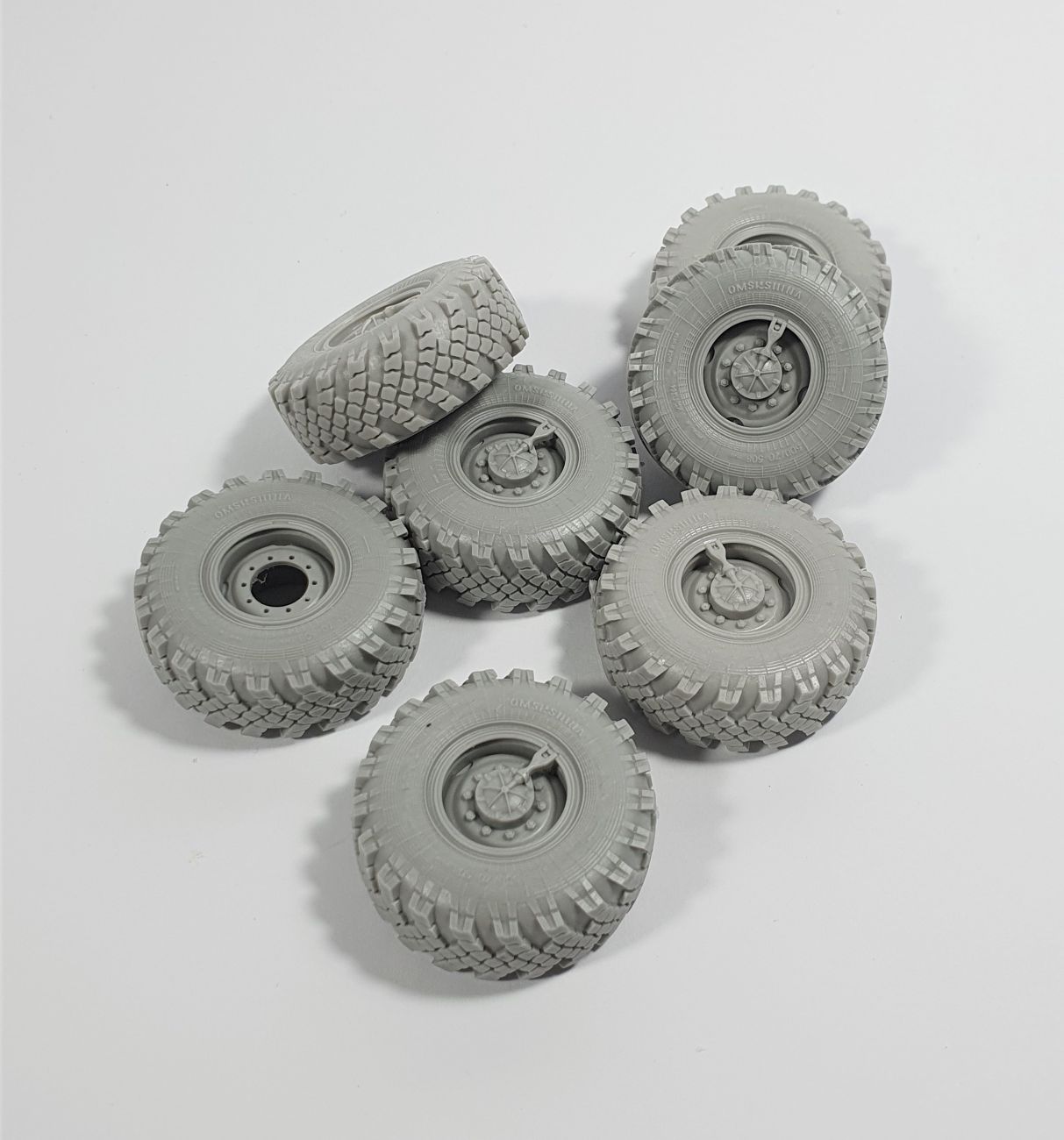 1:35 Ural 4320 “Big foot” Road wheels