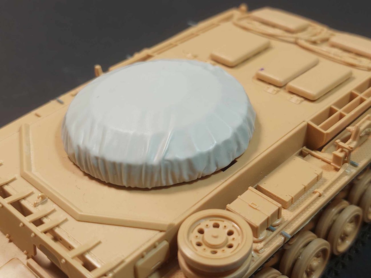 1:35 PzIII Munitionpanzer canvas dome