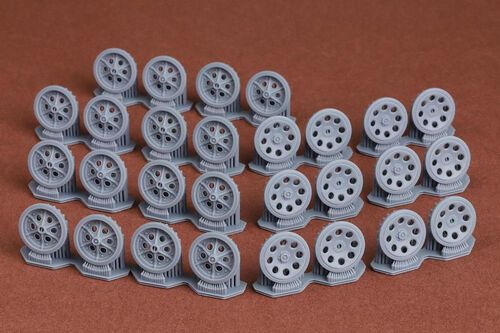 1:35 Sd.Kfz. 251 Roadwheel Set With Hollowed Hubs