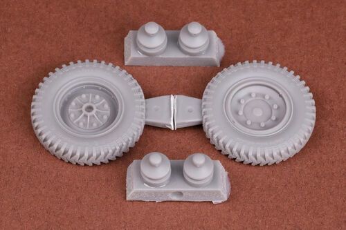 1:35 Sd.Kfz. 251 Front Wheel Set (Angled Pattern - Sagged)