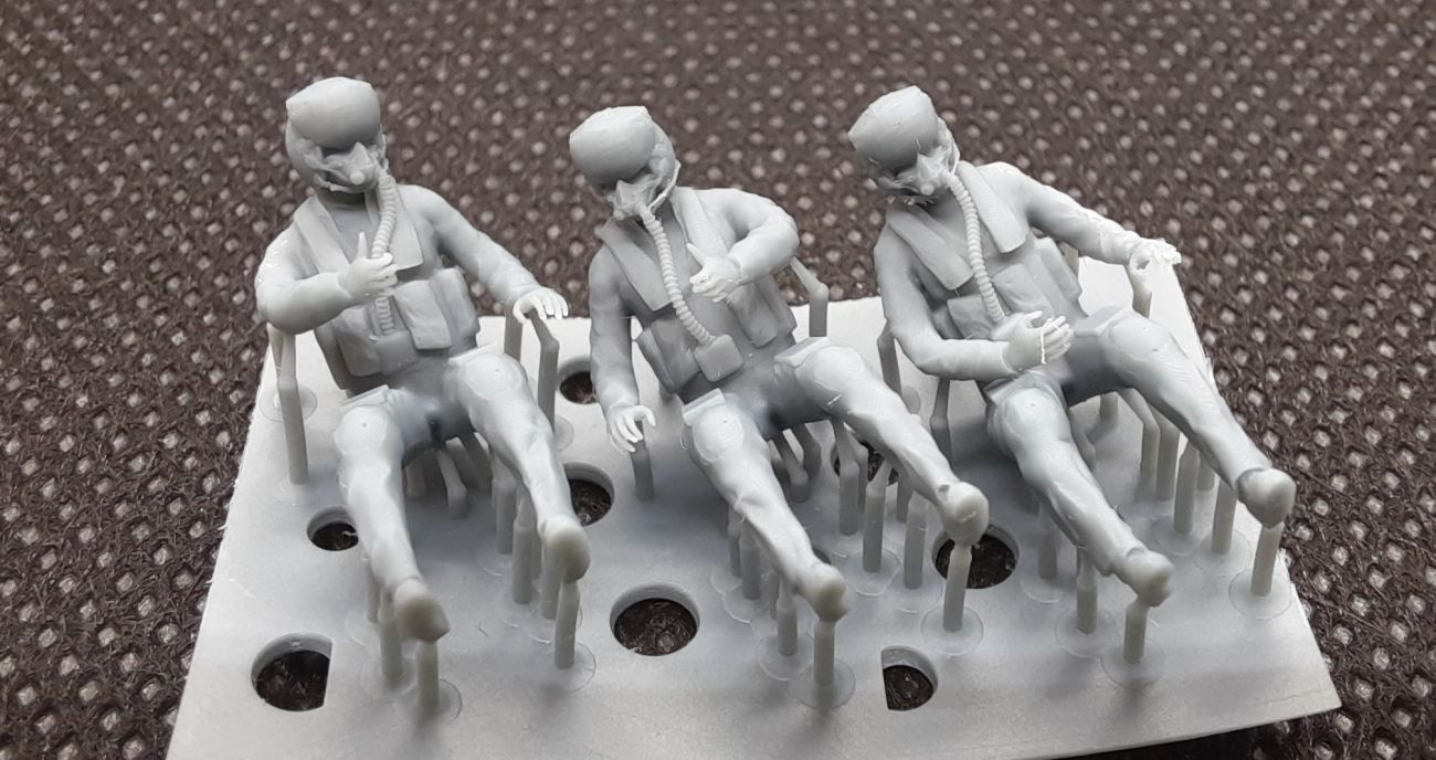 1:72 Pilots with JHMSC helmet MBU-23 mask