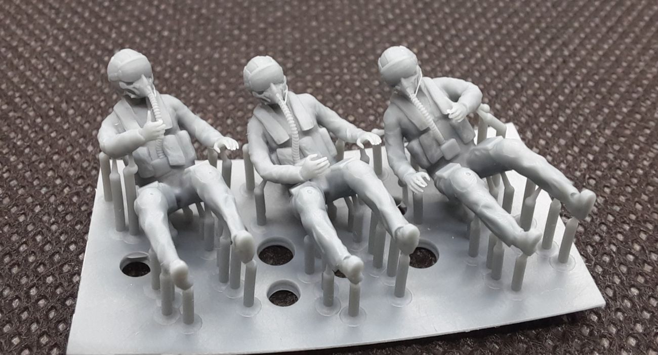 1:72 Pilots with HGU-55 helmet MBU-14 mask