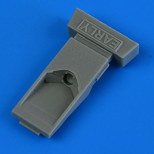 1:48 Fairchild A-10A/A-10C Opened in-flight refueling slipway door - early