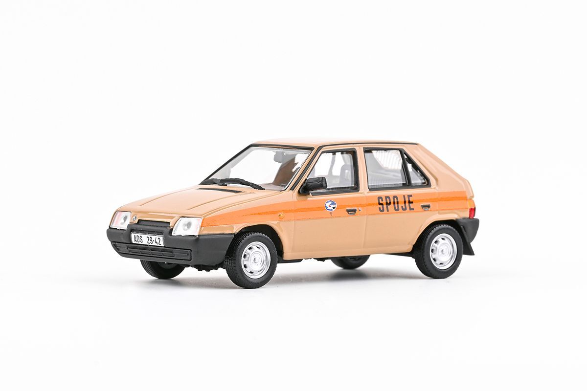 1:43 Škoda Favorit 136L (1988) - Spoje