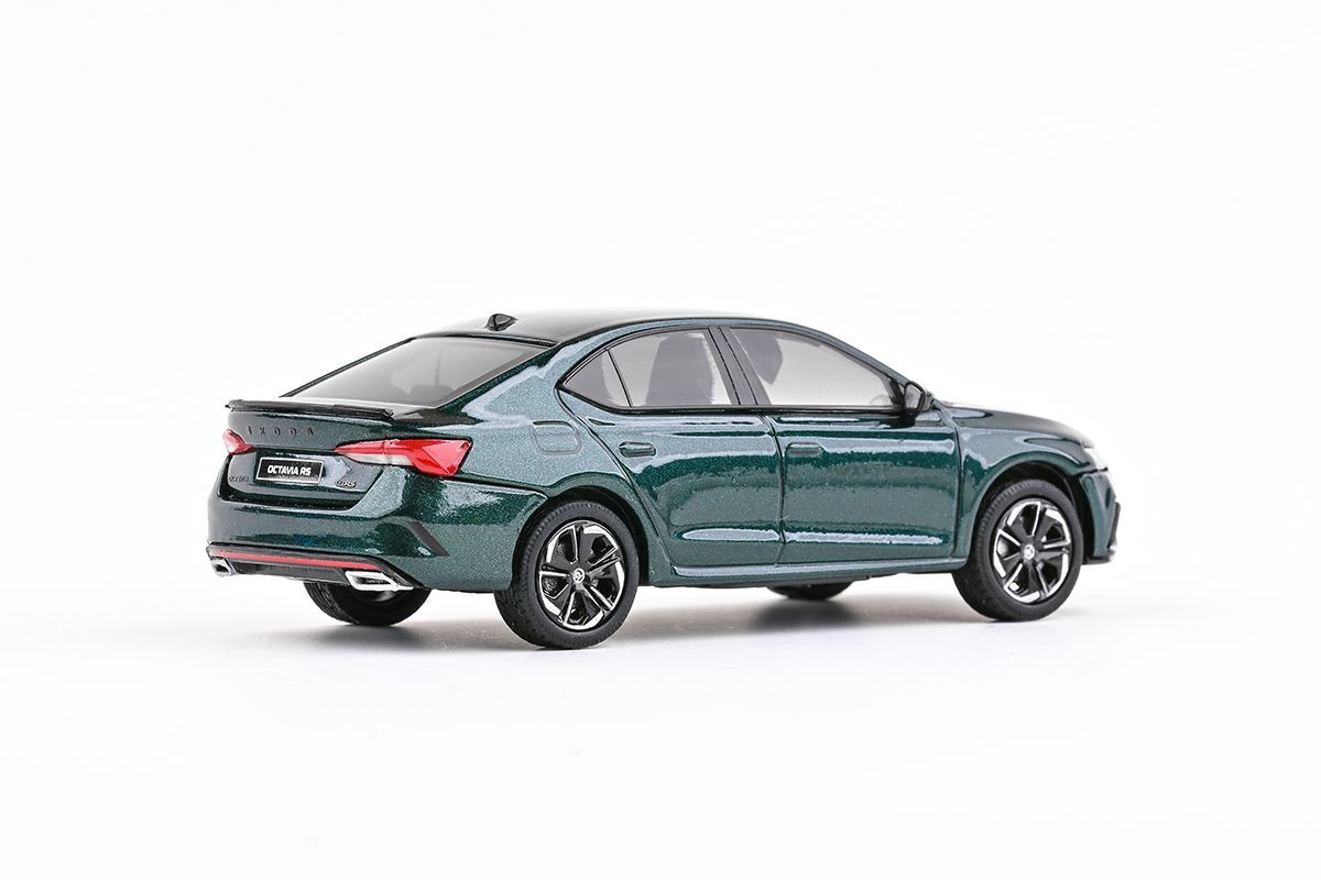 1:43 Škoda Octavia IV RS (2020) - Zelená Highland Metalíza