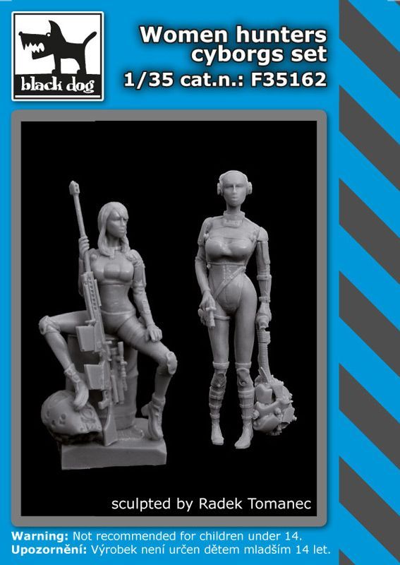 1:35 Woman hunters cyborgs set