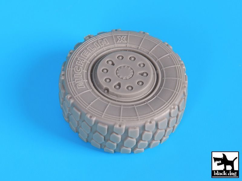 1:35 Fennek wheels accessories set
