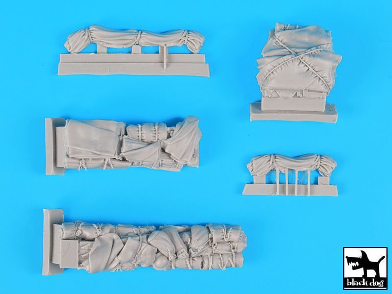 1:35 AEC Dorchester accessories set