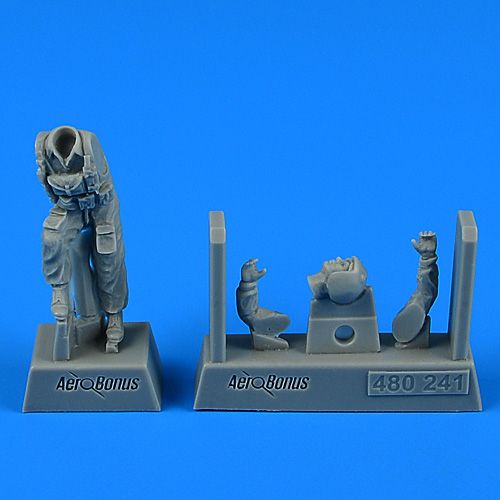 1:48 standing Modern Russian Fighter Pilot for Su-57