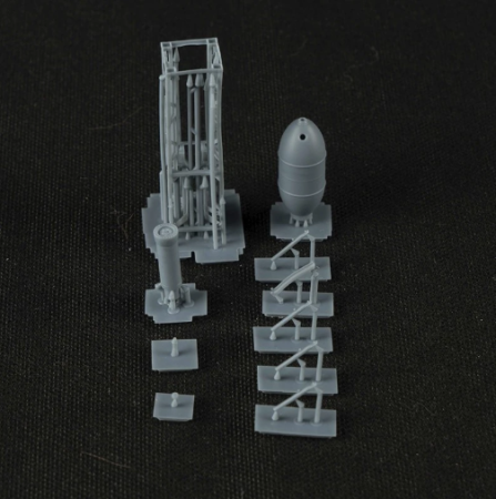 1:35 32cm Nebelwerfer Rockets & Steel Transport Containers (6pcs)