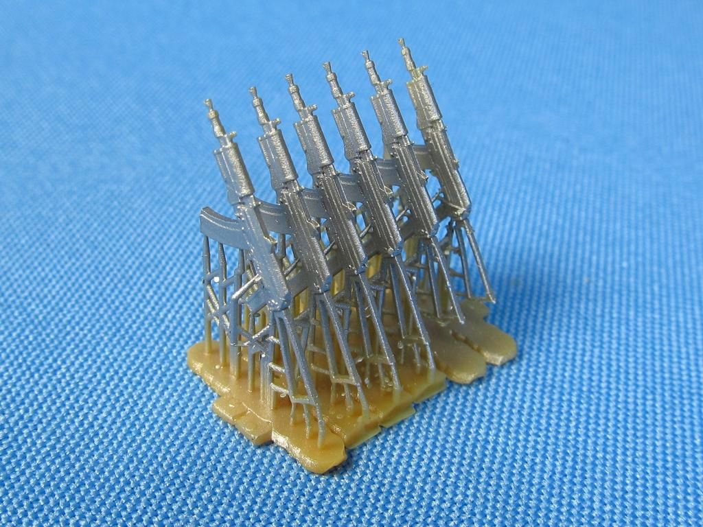 1:35 AKSU assault rifle (6 pcs)