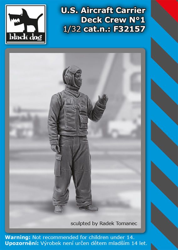 1:32 U.S. Aircraft Carrier Deck Crew No. 1