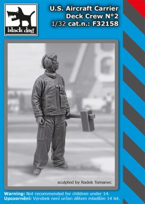 1:32 U.S. Aircraft Carrier Deck Crew No. 2