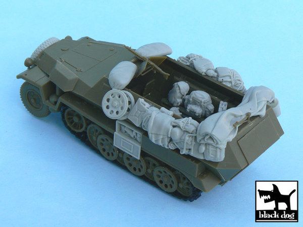 1:48 Sd.Kfz. 251/1 Ausf.C accessories set for AFV Club AF48007, 27 resin parts