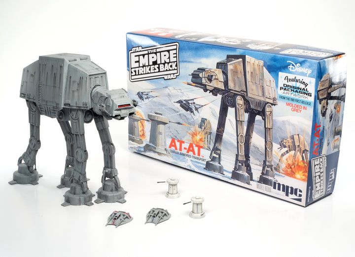 1:100 STAR WARS : THE EMPIRE STRIKES BACK AT-AT