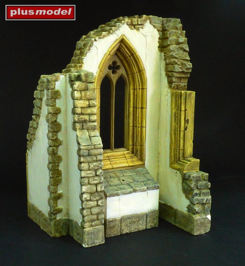 1:35 Gotic Cathedral Window